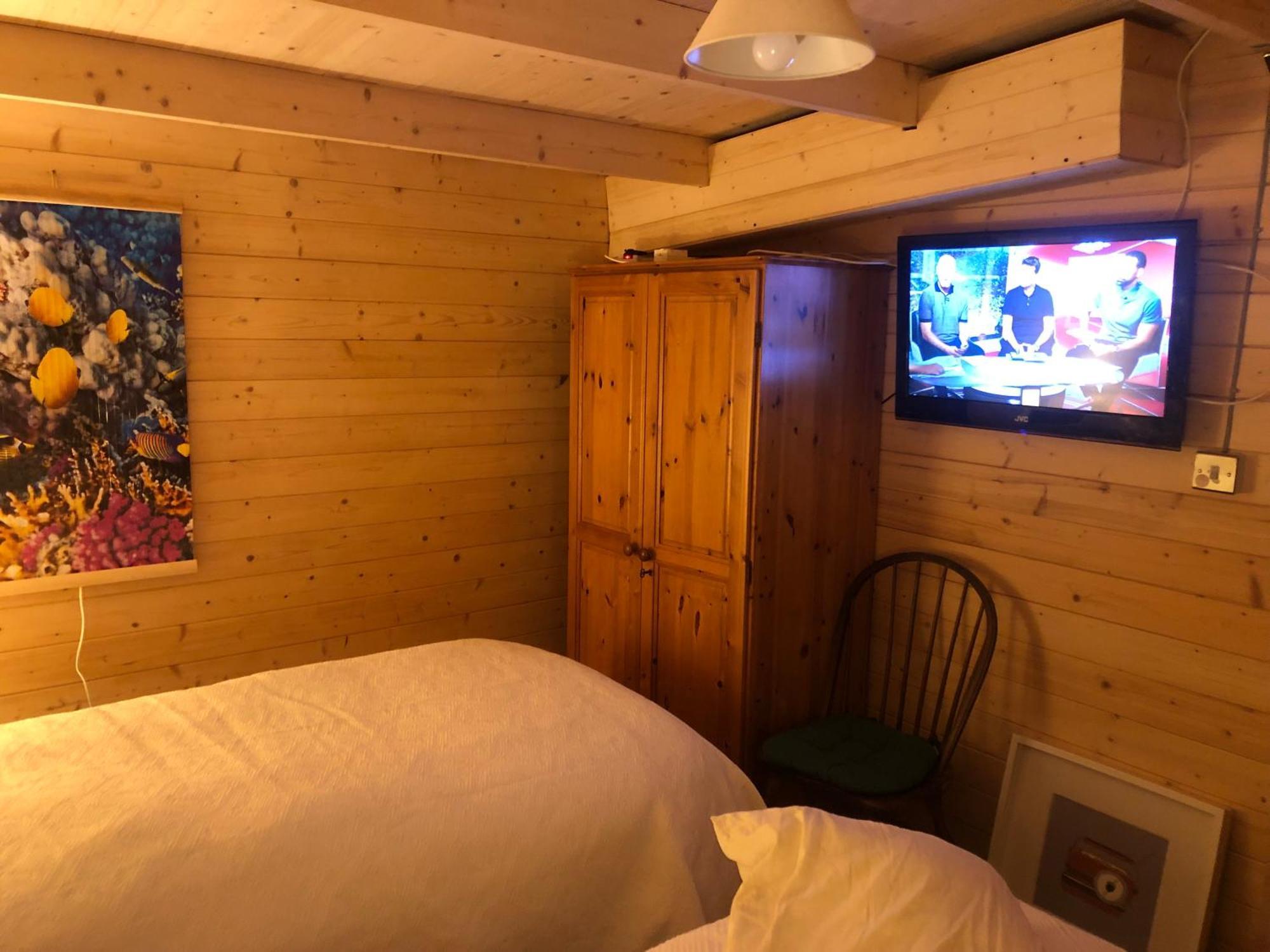 Cosy Garden Log Cabin Salisbury Exterior foto