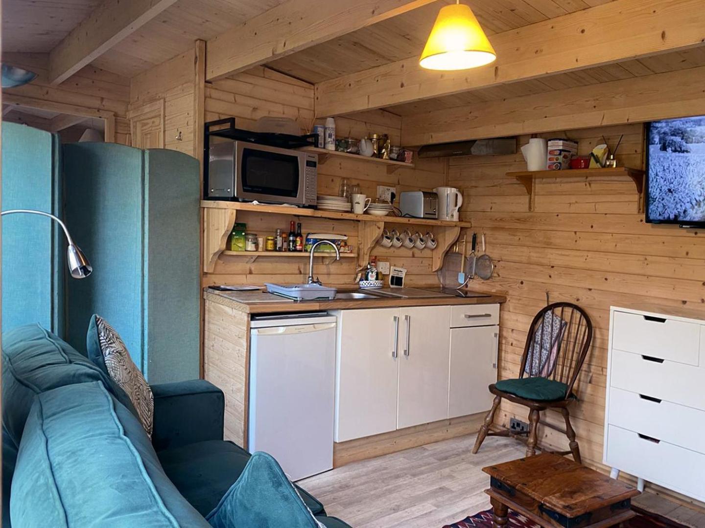 Cosy Garden Log Cabin Salisbury Exterior foto